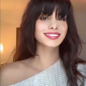 Meet your Posher, Olivia